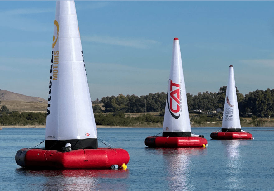 Slalom paramotor en el lago de Bornos
